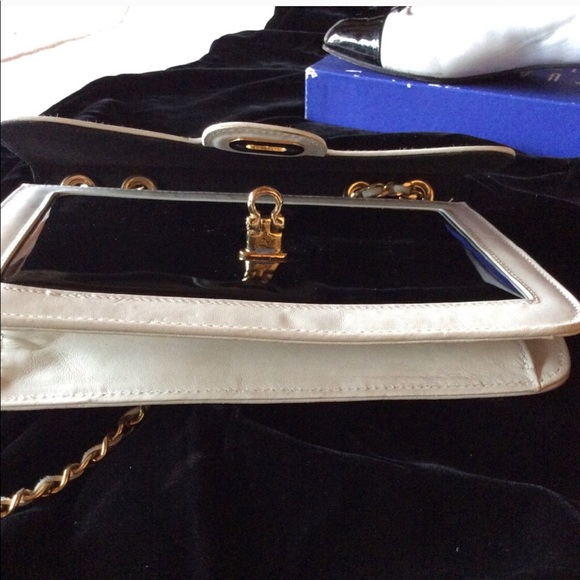 Stuart Weitzman purse/bag - Picture 2 of 8